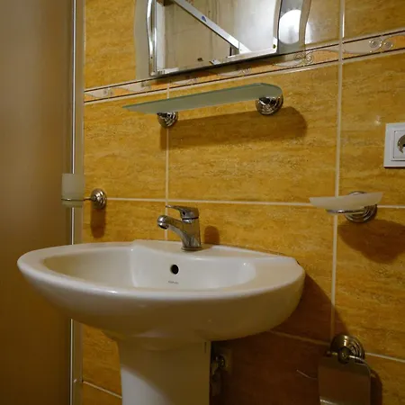 Glory Art Stone House 酒店 *