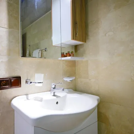 Glory Art Stone House *