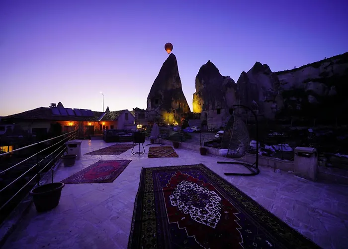 Glory Art Stone House Hotel